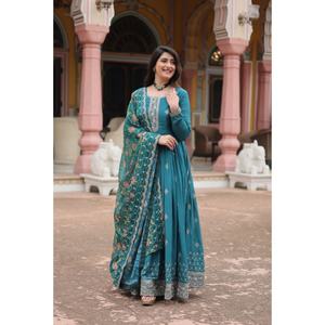 Vestidos Anarkali Indios de Moda, Fatema Fashion, Listos para Usar, Lavables a Máquina, Bordado con Hilo Chinon, Trabajo en Organza Suave, Estilo Cutwork para Fiesta - Product Image 1