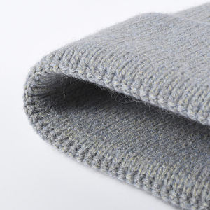 Gorro de Punto Acrílico 100% Estilo Vintage para Adultos, Gorro de Invierno Cálido y Suave, 56–58CM, MOQ Bajo, Venta al Por Mayor - Product Image 2