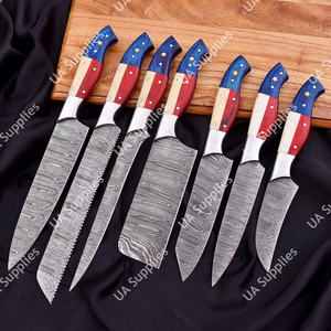 มีดเชฟเหล็กดามัสกัสตีขึ้นรูปด้วยมือ 8 ชิ้น คมกริบ ใช้งานได้หลากหลายสำหรับงานประจำวัน มีดทำครัว ด้ามไม้สีธรรมชาติ หุ้มหนัง - Product Image 2