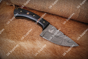 Cuchillo de Caza Multifuncional de Acero de Damasco de Calidad Premium con Patrón Trenzado, Hoja Fija y Mango de Madera Pakka, Venta al por Mayor ODM - Product Image 4
