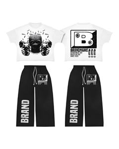 Conjunto de Dos Piezas Unisex Estilo Urbano, Camiseta con Estampado y Pantalones Anchos, Moda Urbana Moderna, Ropa Casual de Verano, Estilo Moderno X - Product Image 1