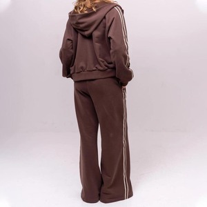 Conjunto de yoga de 2 piezas para mujer: leggings acampanados de cintura alta y top halter sin espalda para gimnasio y fitness - Product Image 2