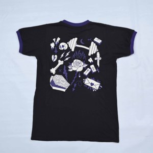 T-shirt personnalisé gris chiné pour homme, noir avec bordure violette, manches courtes, motif lettres imprimées, coupe classique, col rond, en jersey de coton - Product Image 4