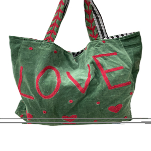 Elegante Bolso de Hombro de Terciopelo con Bordado Suzani |   Bolso Étnico Hecho a Mano para Mujer |   Bolsa de Uso Diario Duradera y Moderna - Product Image 2