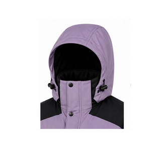 Parka longue à capuche élégante pour homme avec coque résistante à l'eau, construction respirante et rembourrage épais et chaud - Product Image 4