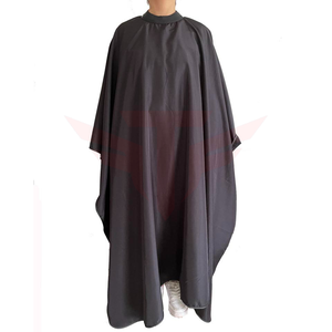 Capa de Peluquería Negra Extra Grande, Impermeable y Antiadherente, Delantal para Cortar el Cabello en Salón de Belleza o Barbería - Product Image 1