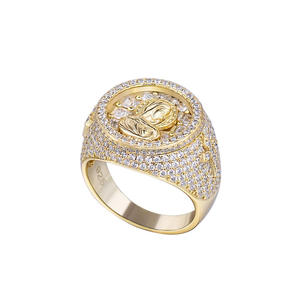 แหวนเงินแท้ 925 ประดับเพชรแล็บโกรว์ทรงรี พร้อมลายทองและรายละเอียดแบบ Iced Out สำหรับผู้ซื้อเครื่องประดับขายส่ง - Product Image 2