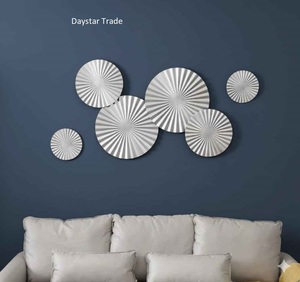 Escultura de Pared Metálica Moderna Daystar Trade, Diseño Geométrico Abstracto Irregular, Decoración Navideña para Sala de Estar - Product Image 1