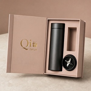 Boîte cadeau rigide magnétique personnalisée pour ensemble de bouteille d'eau, de gobelet de fitness et de mixeur avec insert en mousse - Product Image 4