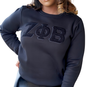 Sweat-shirt en chenille noir ton sur ton Zeta Phi Beta pour femme, broderie monochrome des lettres grecques ZΦΒ, pull décontracté - Product Image 6