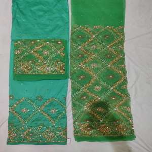 Tela de Malla Blanca Nigeriana de Lujo, Ecológica y de Tradición Atemporal, con Patrón Floral y Diseño Intrincado de Lentejuelas - Product Image 5