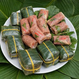 เนื้อหมูหมักเวียดนามแช่แข็ง (เน็มชัว) – ผู้จัดจำหน่ายขนมขบเคี้ยวแบบดั้งเดิมพร้อมรับประทานจากเวียดนาม - Product Image 1