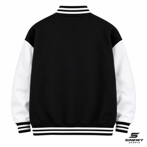 เสื้อแจ็คเก็ตวาร์ซิตี้สีดำขาวสำหรับผู้ชาย ยี่ห้อ SINEWY SPORTS พิมพ์ลายตัวอักษร A แบบฟล็อก สไตล์ลำลอง ทรงเบสบอล ปกคอเสื้อพับได้ ทรงปกติ - Product Image 2