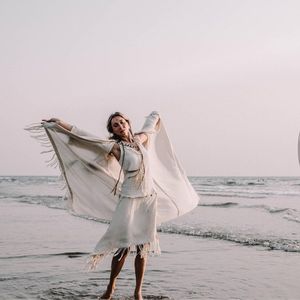 Kaftan bio long à franges, cardigan kimono, haut enveloppant bohème, robe rustique bohème, cardigan tribal gypsy blanc - Product Image 2