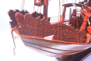 ARTISANAT DE LUXE - BATEAU DU DRAGON DE HA LONG Bateau traditionnel vietnamien fait main en bois naturel pour collection et décoration intérieure - Product Image 3