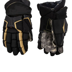 Équipement de protection de hockey sur glace personnalisé avec logo en gros, comprenant des gants et des shorts d'entraînement - Product Image 1