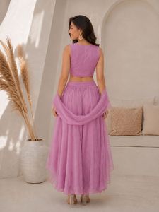Conjunto de Lehenga Choli Rosa Bordado con Dupatta, Traje Tradicional Indio para Bodas y Fiestas para Mujeres - Product Image 2