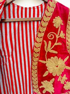 Wholesale <b>Velvet</b> Suzani Embroidered Vest <b>Coat</b> | Handmade Ethnic Boho Waistcoat <b>Women</b> | Lightweight Cotton Zipper Floral Pattern - Product Image 2