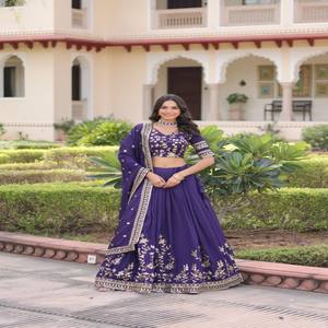 VASTRA COTTAGE Lehenga en soie pour femme avec broderie Zari et sequins lourds, Lehenga cousu, Blouse non cousue, Dupatta de créateur - Product Image 6