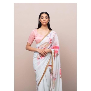 Sari en Georgette à imprimé numérique de créateur avec blouse non cousue Blanc - Product Image 1