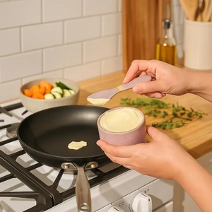 Juego de Recipientes Compactos para Mantequilla con Tapa Abatible Inteligente, Acabado Brillante, Ahorra Espacio en la Encimera de la Cocina - Product Image 3