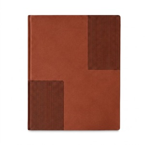 Carnet de notes premium en cuir PU bleu foncé avec couverture rigide et plaque métallique estampée pour journalisation professionnelle et planification quotidienne organisée - Product Image 3