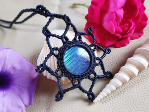 Collar de Labradorita Negra Hecho a Mano con Macramé, Piedra Brillante, Estilo Boho, Curativo, Espiritual, Colgante de Joyería - Product Image 1