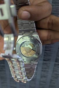 Reloj de pulsera de acero inoxidable con diamantes de moissanita, estilo hip-hop, con incrustaciones, de gran demanda, para la moda, disponible al por mayor. - Product Image 3