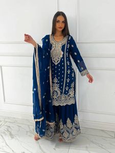 Ensemble de luxe en soie bleue Georgette, broderie Zari lourde, Kurta droite, Gharara, Salwar Kameez modeste indien pakistanais - Product Image 2