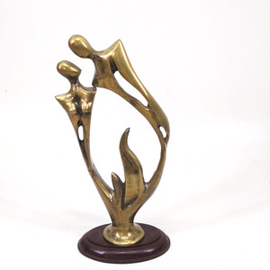 Statue abstraite en aluminium de luxe haut de gamme, artisanat métallique fait main, vaisselle artistique moderne pour salon - Product Image 4
