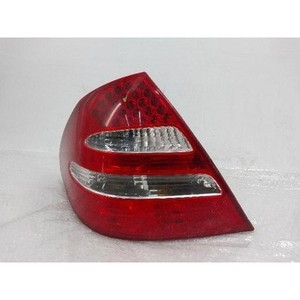 Feu arrière gauche d'occasion pour Classe E 4401922LUQ - Product Image 1