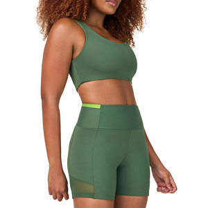Conjunto de camiseta sin mangas y pantalones cortos para mujer, ropa deportiva de tela suave para jugar al aire libre - Product Image 1
