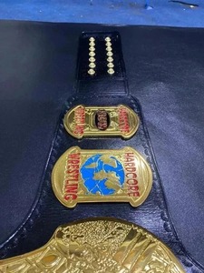 Ceinture de championnat de MMA hardcore plaquée or en cuir PU léger, personnalisable, unisexe, durable, équipement d'entraînement d'arts martiaux - Product Image 2