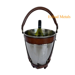 ที่แช่ไวน์หนังและโลหะ Tainor, ที่แช่ไวน์หนังสีโครเมียมแทน - Product Image 1