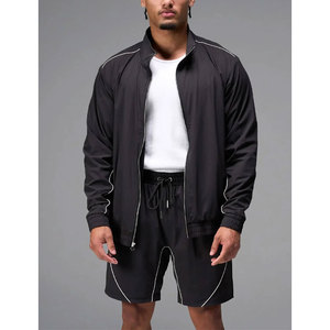Ensemble de vêtements de sport pour homme personnalisé, veste de survêtement légère et short d'entraînement, ensemble de vêtements de sport pour la salle de sport - Product Image 1