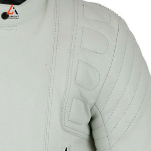 Veste de moto de haute qualité pour homme, design élégant avec poignets ajustables et fermeture éclair sur le devant - Product Image 5