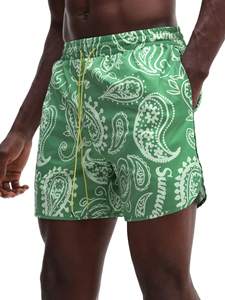 Shorts de Playa para Hombre con Estampado Paisley Verde, Cintura Media, Cordón Ajustable, Secado Rápido, Tejido de Poliéster, con Bolsillos - Product Image 1