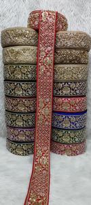 Tela Brocada de Diseño con Bordado Floral, Encaje y Detalles de Cuentas Zari, Tejida en 100% Algodón para Prendas Étnicas de Alta Costura - Product Image 4