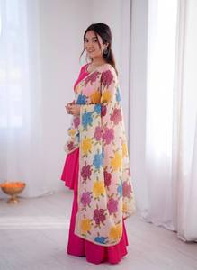 ชุดอานาร์กาลีผ้าไหมสีครีมสำหรับผู้หญิง พร้อมผ้าคลุมไหล่ปักลายดอกไม้หลากสี สำหรับงานแต่งงานแบบอินเดีย ปากีสถาน หรืองานเลี้ยงแบบดั้งเดิม - Product Image 5