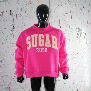 เสื้อสเวตเชิ้ตทรงโอเวอร์ไซส์ คอเต่า รุ่น SUGAR RUSH 450 GSM ปักชื่อแบบแอพพลิเคชั่น ผ้าฝ้ายฟลีซเฟรนช์เทอร์รี่ 100% - Product Image 4