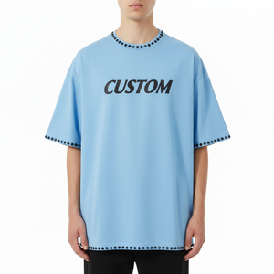 เสื้อยืดผู้ชายทรงโอเวอร์ไซส์ คอโอ แขนสั้น สีฟ้าอ่อน สไตล์สตรีท พิมพ์ลายตัวอักษรตามสั่ง - Product Image 1