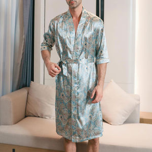 Peignoir de luxe pour homme à manches longues en satin et soie, avec logo personnalisé, respirant et à séchage rapide, pour la détente et le sommeil - Product Image 4