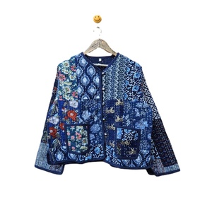 Fait à la main automne femmes matelassé Kantha Gudri veste Artisan-Crafted Indigo Patchwork confortable confort respirant lin écologique - Product Image 1