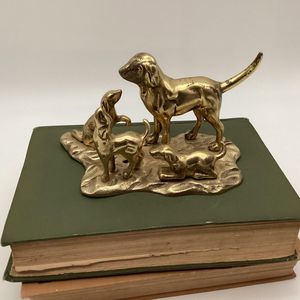 Sculpture de chien en métal de qualité supérieure pour la décoration de maison de luxe, la décoration de table de bureau et la décoration intérieure moderne - Product Image 5