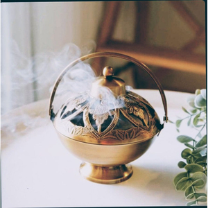 Brûleur à Bakhoor traditionnel en acier inoxydable avec poignée en bois, porte-Bakhoor pour parfum d'intérieur, porte-encens d'aromathérapie - Product Image 1