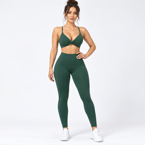 Ensemble de yoga personnalisé pour femmes, leggings taille haute, soutien-gorge de sport à col en V profond, design torsadé, tenue de sport 2 pièces pour femmes - Product Image 1
