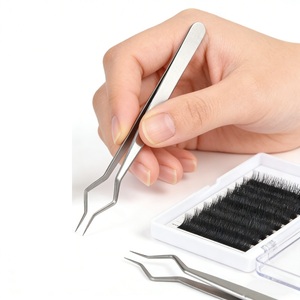 Ensemble de pinces à cils professionnelles en acier inoxydable avec logo personnalisé, emballage personnalisable pour extensions de cils et sourcils - Product Image 1