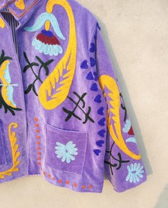 Chaqueta de Invierno Boho India para Mujer, de Lujo, Estilo Boutique, con Bordado Suzani de Terciopelo Hecho a Mano - Product Image 6