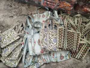 Bolso Tote de Hombro Acolchado de Algodón con Estampado Floral Bohemio, Dos Aberturas, para Playa o Viaje, Regalo para Mujer - Product Image 3