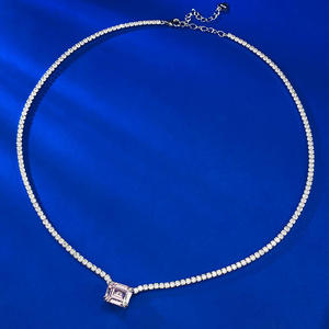 Chaîne Tennis 2mm en Argent Sterling S925 Plaqué Rhodium avec Moissanite Rectangulaire Taille Radiant Incrustée, Collier Minimaliste Unisexe - Product Image 2